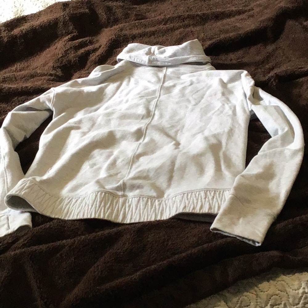 Lululemon sweater - Picture 7 of 7